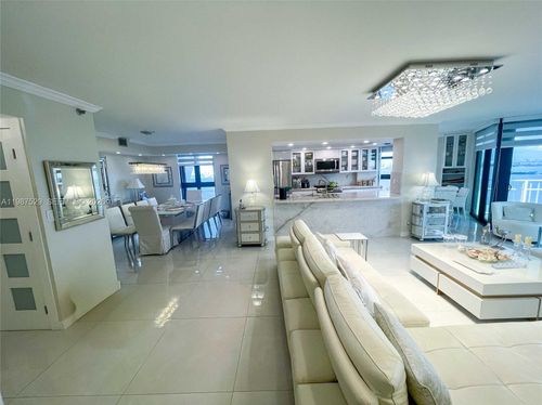 apt-2302-4000 Towerside Ter, Miami, FL, 33138-2241 | Card Image