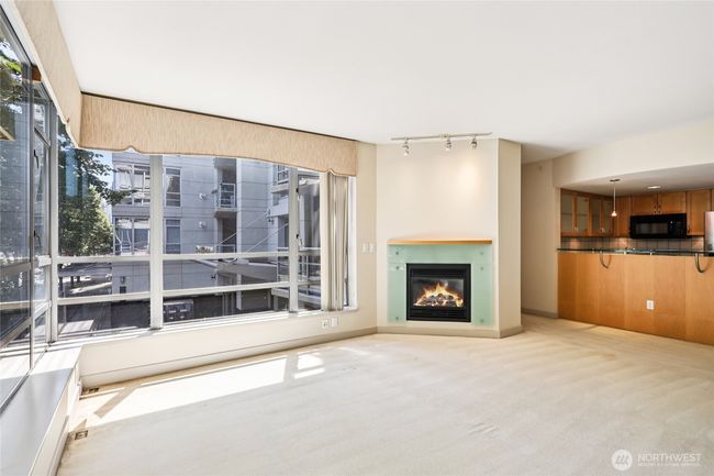 APT-205 - 2929 1 St Ave, Condo with 1 bedrooms, 1 bathrooms and 1 parking in Seattle WA | Image 10
