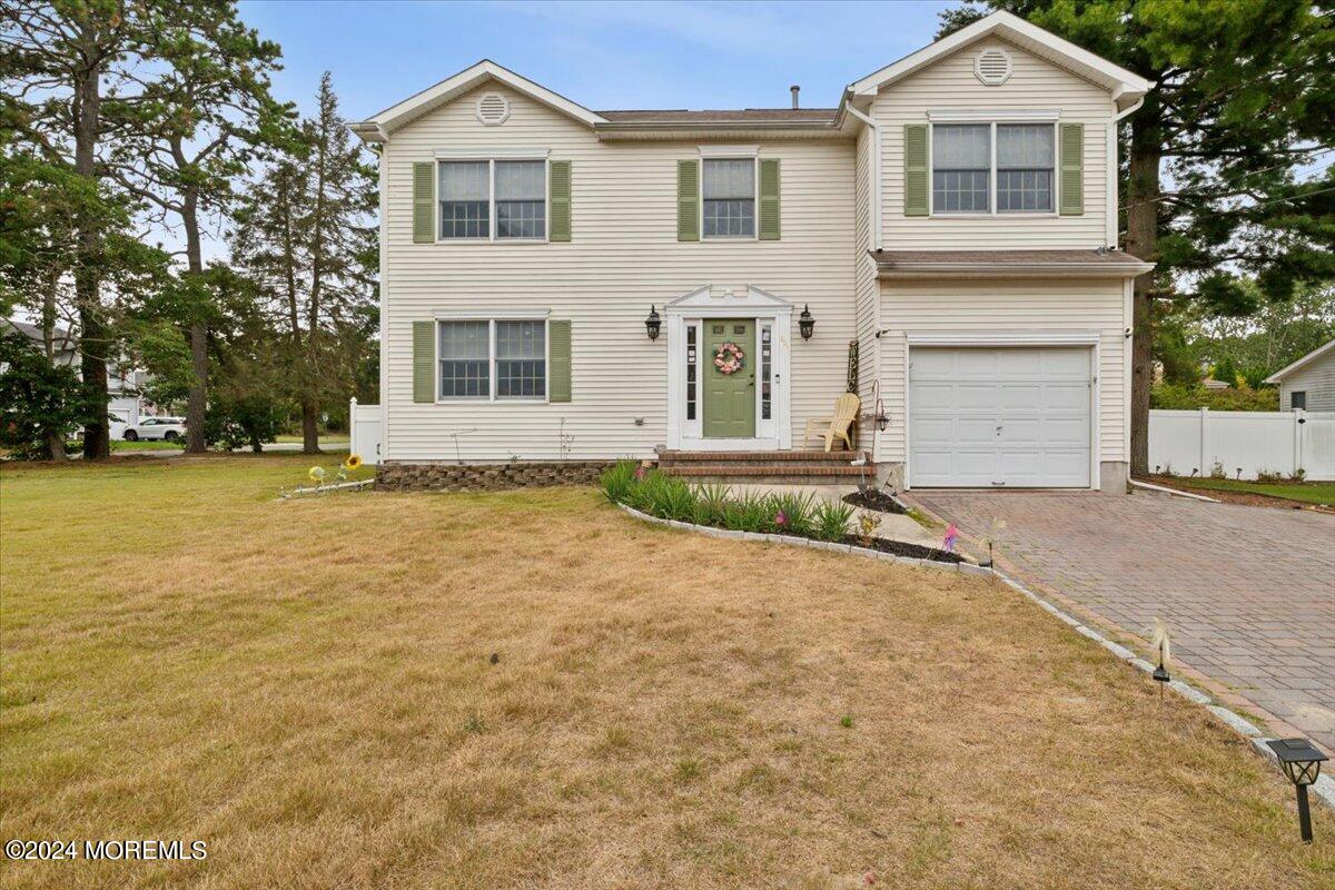 Grinnell Ave, Toms River, NJ 08757