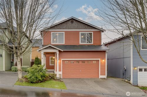 224 84th Ave Ne, Lake Stevens, WA, 98258-3327 | Card Image