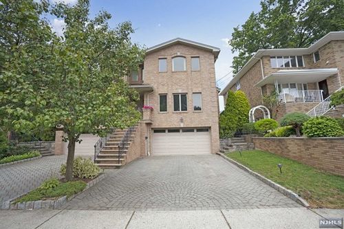 309 Roff Avenue, Palisades Park, NJ, 07650 | Card Image