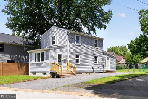 300 11th St, NEW CASTLE, DE, 19720-6213 | Card Image