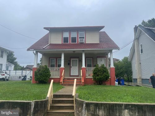 219 Evergreen Ave, Woodlynne, NJ, 08107-2117 | Card Image