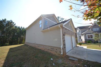 4394 Trake Way, House other with 4 bedrooms, 2 bathrooms and null parking in Ellenwood GA | Image 3