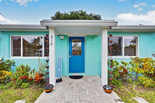 216 E 24th St, Riviera Beach, FL, 33404-4517 | Card Image