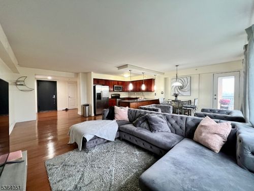 14d-60 Parkway Dr, East Orange, NJ, 07017 | Card Image