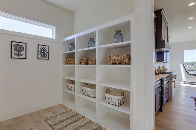 17500 Acton St, House other with 5 bedrooms, 6 bathrooms and null parking in Overland Park KS | Image 14