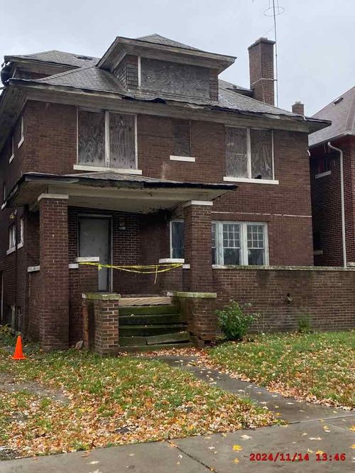 1129 Atkinson St, Detroit, MI, 48202-1521 | Card Image
