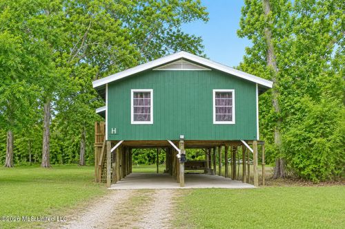109 Hickory Ln, Lucedale, MS, 39452-4405 | Card Image