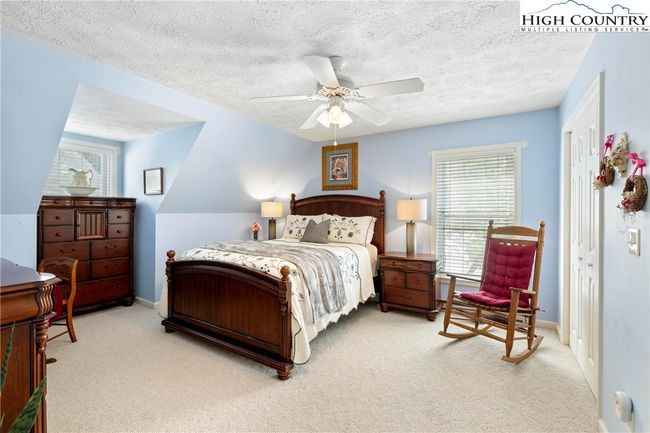 Huge bedroom upstairs | Image 30