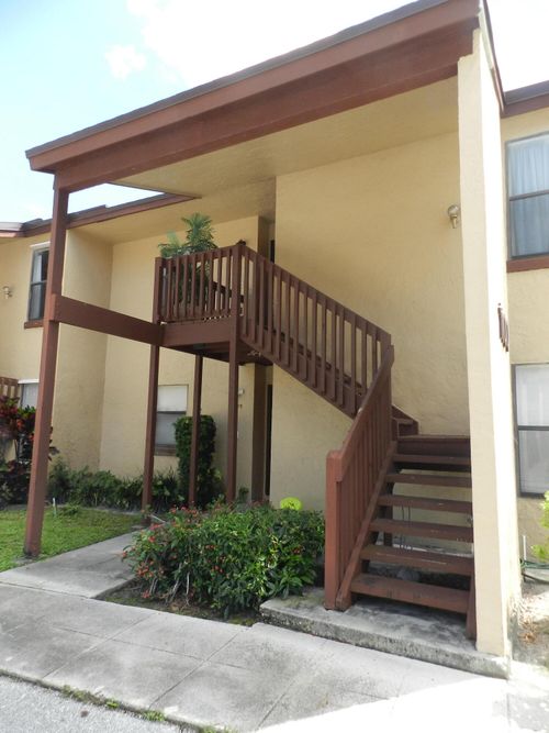 1110 Lakeview Dr E, Royal Palm Beach, FL, 33411-8772 | Card Image