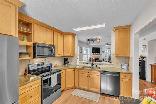 1501 Deermouse Way, Hendersonville, NC, 28792-7546 | Card Image