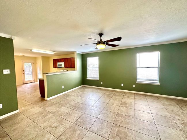 3602 Avalon Castle Dr, House other with 3 bedrooms, 2 bathrooms and 1 parking in Spring TX | Image 4