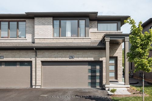 78-4552 Portage Rd, Niagara Falls, ON, L2E0B8 | Card Image