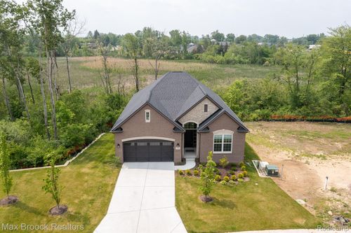 7841 Trailside Ct, West Bloomfield, MI, 48323-4020 | Card Image
