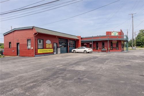 745 E Main St, Geneva, OH, 44041-1745 | Card Image