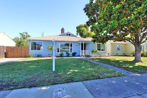 2344 24th Ave, Sacramento, CA, 95822-2211 | Card Image