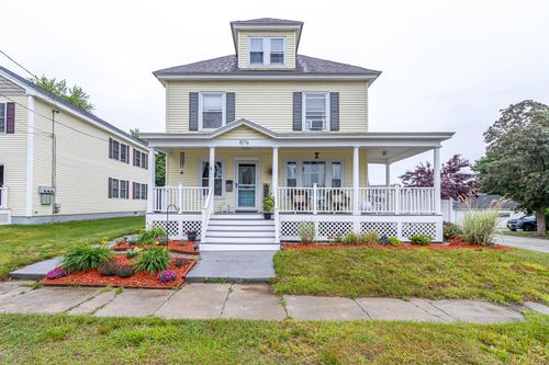 1076 Merrill St, Manchester, NH, 03103-2831 | Card Image