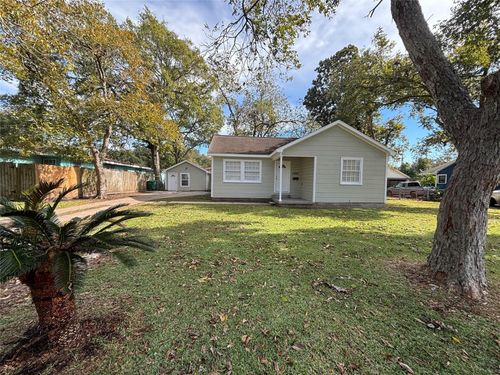 1401 Austin St, Texas City, TX, 77568-4803 | Card Image