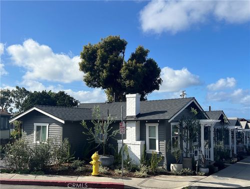 389 Park Ave, Laguna Beach, CA, 92651-2101 | Card Image