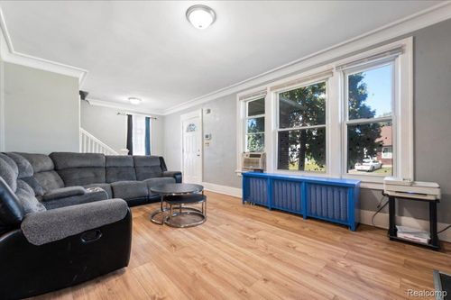 91 Puritan St, Highland Park, MI, 48203-3711 | Card Image