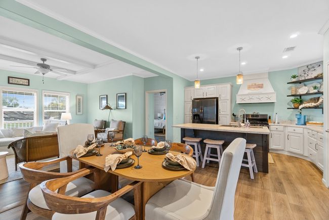 211 Cortez St, House other with 3 bedrooms, 2 bathrooms and 6 parking in Port St. Joe FL | Image 5