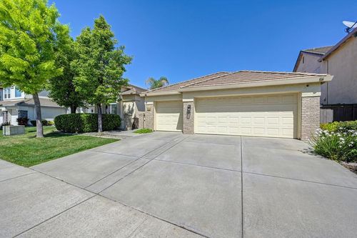 2413 Maybrook Drive, Sacramento, CA, 95835 | Card Image