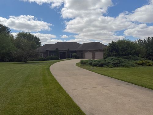 1005 W Summit St, Maquoketa, IA, 52060-2622 | Card Image