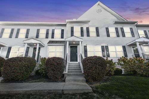 11-7278 Colonial Affair Dr, New Albany, OH, 43054-8104 | Card Image