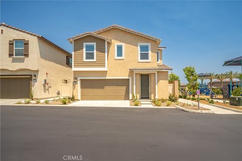 30330 Spineflower St, Murrieta, CA, 92563-3131 | Card Image