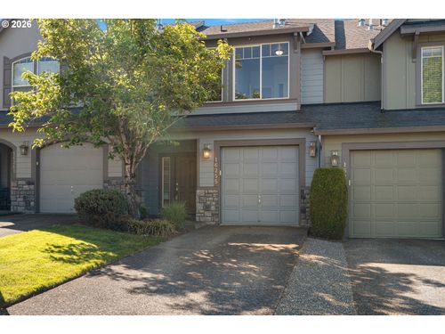 16255 Se Scoria Ln, Damascus, OR, 97089-9135 | Card Image