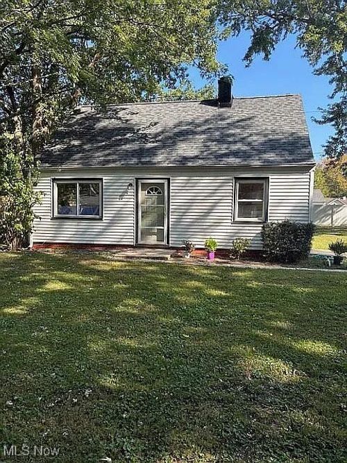 1901 Aberdeen Rd, Madison, OH, 44057-1812 | Card Image