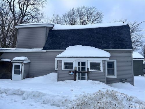 33 Marshall Pl, Lockport, NY, 14094-2207 | Card Image