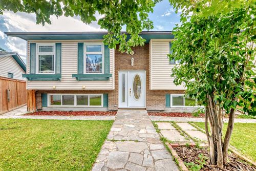 151 Whitlock Place Ne, Calgary, AB, T1Y4S7 | Card Image