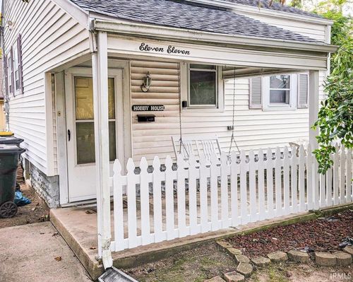 1111 E 7th St, Anderson, IN, 46012-3415 | Card Image