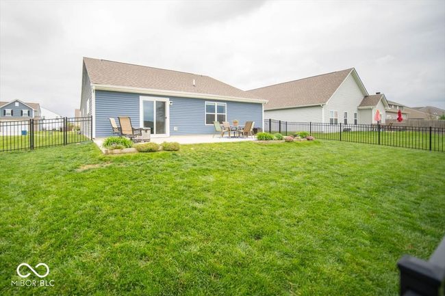 rear view of property from the common area | Image 26