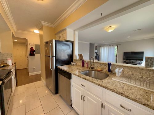 unit-11-183 Livingston Pl, Bridgeport, CT, 06610-1745 | Card Image