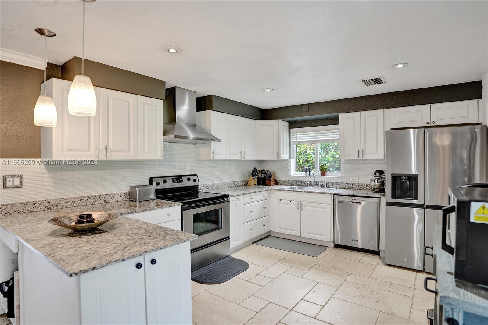 16th St, Fort Lauderdale, FL 33312