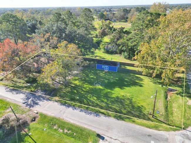 1303 Mac Dr, House other with 4 bedrooms, 2 bathrooms and 2 parking in Sweeny TX | Image 35