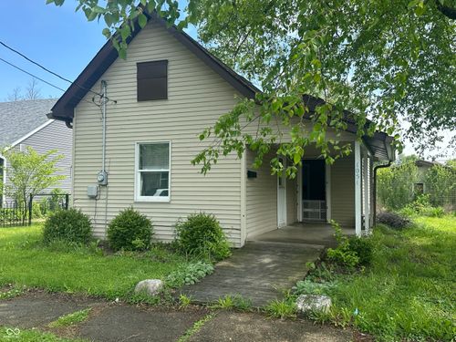 1051 John St, Frankfort, IN, 46041-1361 | Card Image