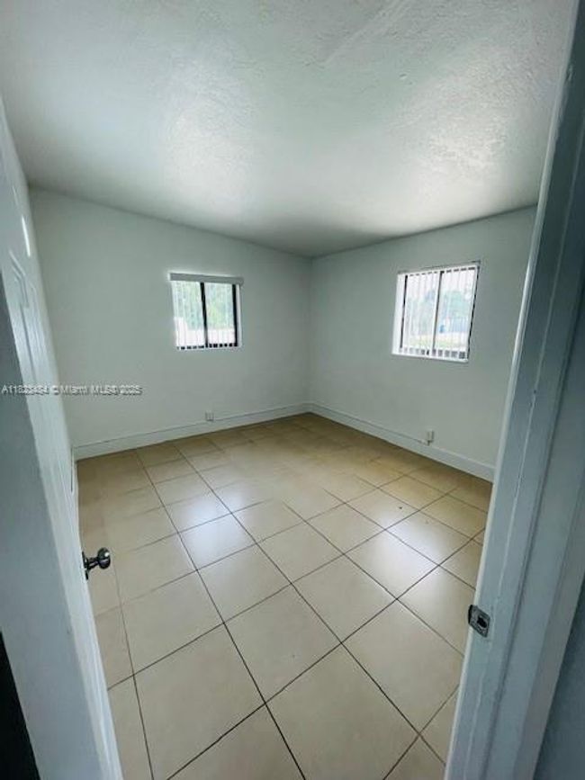 1 - 12121 Sw 216 Th St, Home with 2 bedrooms, 1 bathrooms and null parking in Miami FL | Image 10
