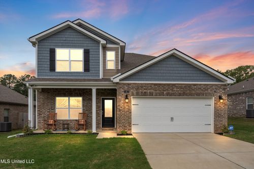 31 Twin Lakes Dr, Byhalia, MS, 38611-1083 | Card Image