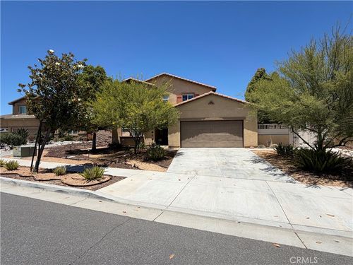 28560 Triple C Ranch Rd, Murrieta, CA, 92563-8432 | Card Image