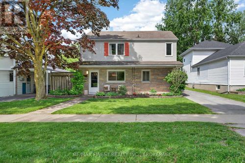 218 Kingscourt Ave, Kingston, ON, K7K4P8 | Card Image