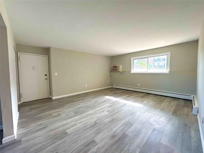 Living Room | Image 8