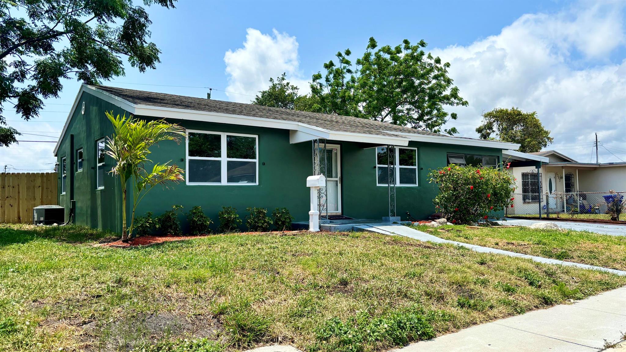 25th St, Riviera Beach, FL 33404