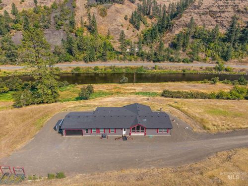 2136 Lukes Gulch Rd, Stites, ID, 83552-5104 | Card Image