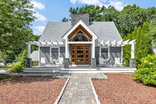 15 Periwinkle Ln, Mashpee, MA, 02649-3852 | Card Image