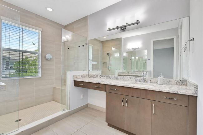 4921 Pointe Midtown Way, Townhouse with 3 bedrooms, 3 bathrooms and null parking in Palm Beach Gardens FL | Image 32