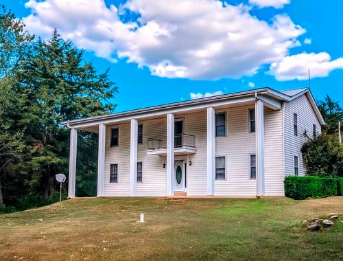 2125 Whitson Bend Rd, Centerville, TN, 37033-3976 | Card Image